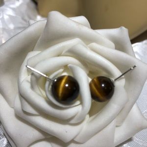 One of a kind tigers eye, 925 stud earrings